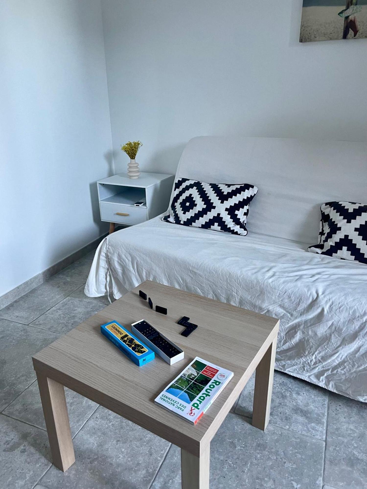 T2 Renove Avec Terrasse Au Coeur Des Cevennes Apartman Saint-Germain-de-Calberte Kültér fotó